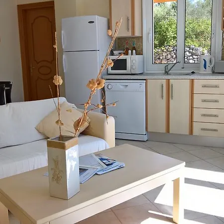 Vila Petroula Valsamata